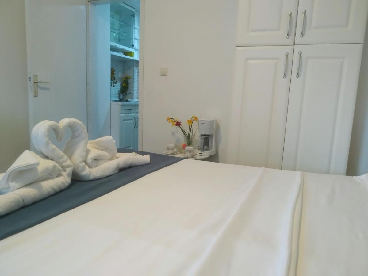 Central Lakeside Apartment Ohrid Bagian luar foto