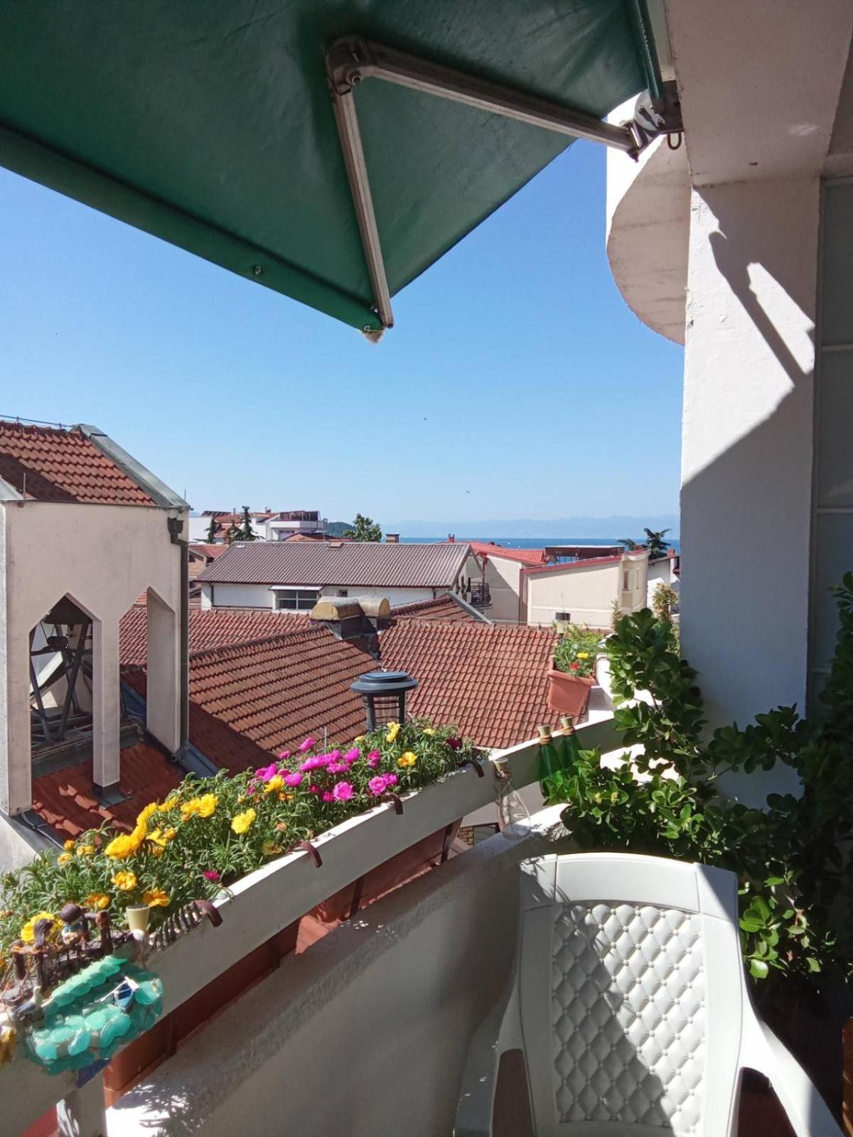 Central Lakeside Apartment Ohrid Bagian luar foto